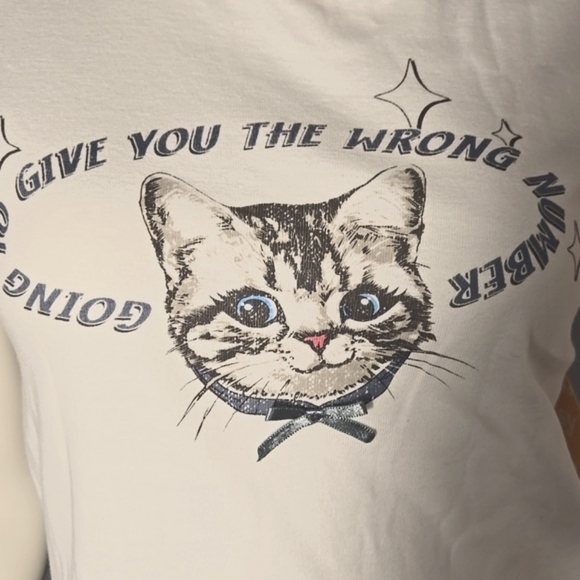 Messy Bun Just Chillin "Going to Give You the Wrong Number" Tee Size M - Picture 2 of 9